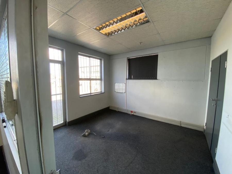 To Let commercial Property for Rent in Paarden Eiland Western Cape